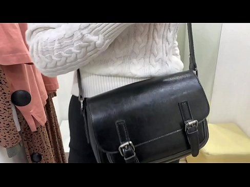 ❤️ Masturbasi publik dari jalang muda FeralBerry dengan dildo di kamar pas ❤ Super sex di id.kassa-standupbar.ru ❤